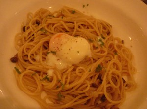 #6 yoke yeng & yuli ordered mushroom tamago spagetti