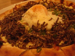 #10 we ordered this pizza....mushroom tamago pizza with seaweed. rate 5/5!!!